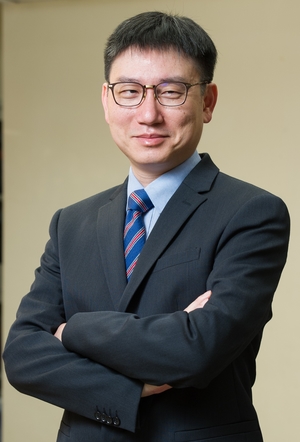 Dr. Kwok Wai Luen